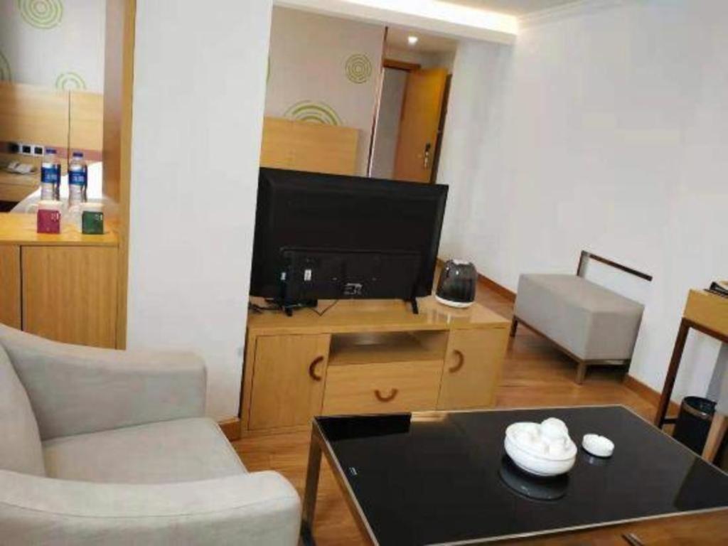 Greentree Inn Qingyuan Qinghe Avenue Branch Exterior photo